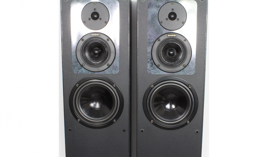 Quadral Quintas QLX 155 Floorstanding Speakers